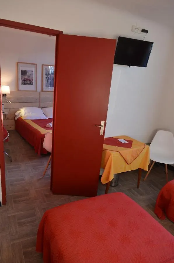 Hotel Restaurant Panoramique Cesar Bonnieux 2*,  Frankreich
